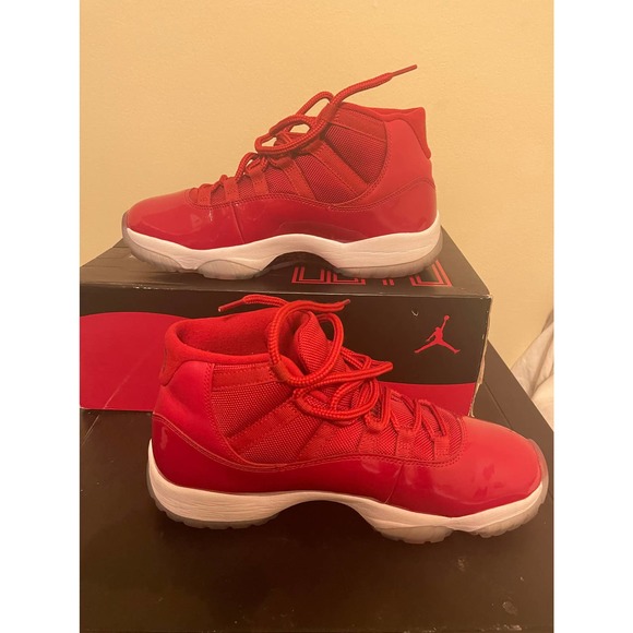 Air Jordan Retro 11 Win Like 96 Size 9.5 VNDS main image 4